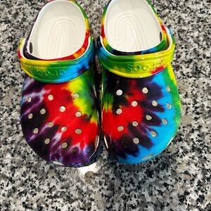 Unisex Tie Dye Crocs